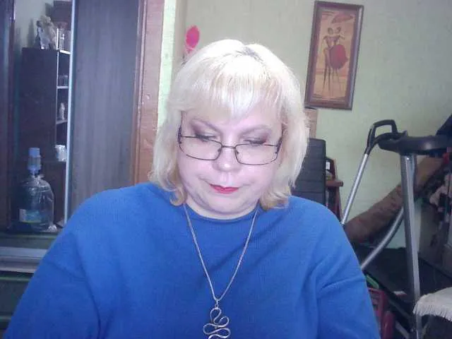 Live sex webcam photo for LOLA88888 #272357373