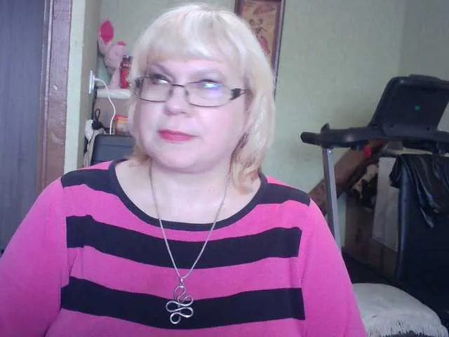 Live sex webcam photo for LOLA88888 #272643353