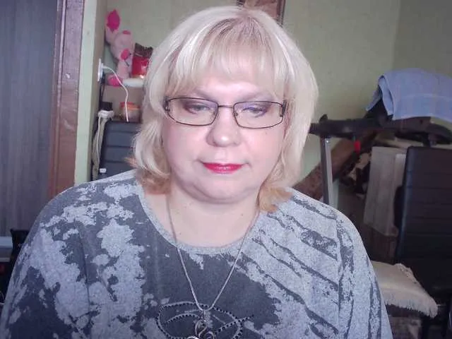Live sex webcam photo for LOLA88888 #272917898