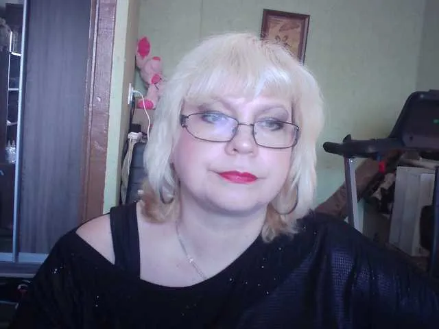 Live sex webcam photo for LOLA88888 #273033216