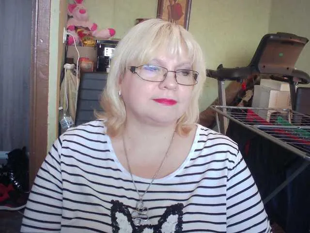 Live sex webcam photo for LOLA88888 #273211724