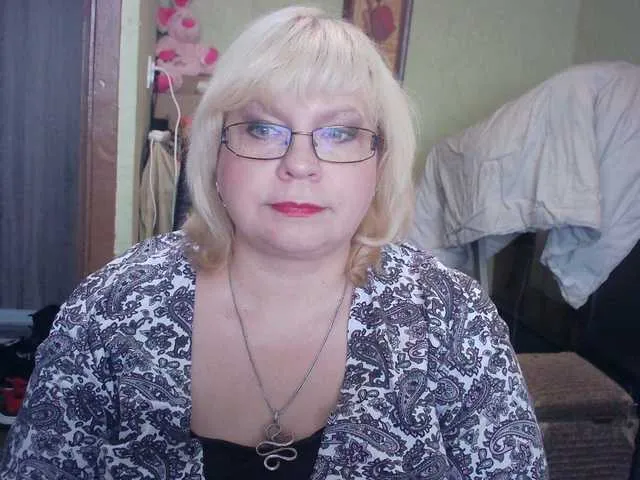 Live sex webcam photo for LOLA88888 #273231780