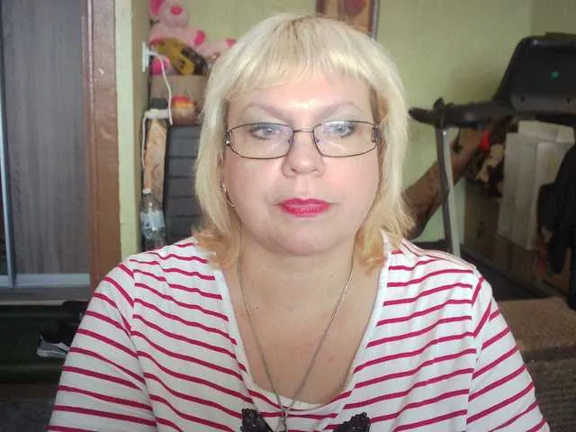 Live sex webcam photo for LOLA88888 #273550547