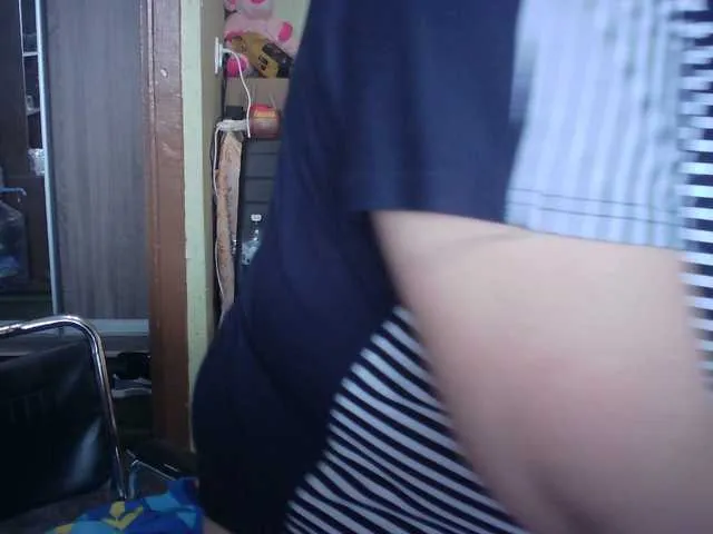Live sex webcam photo for LOLA88888 #273580270