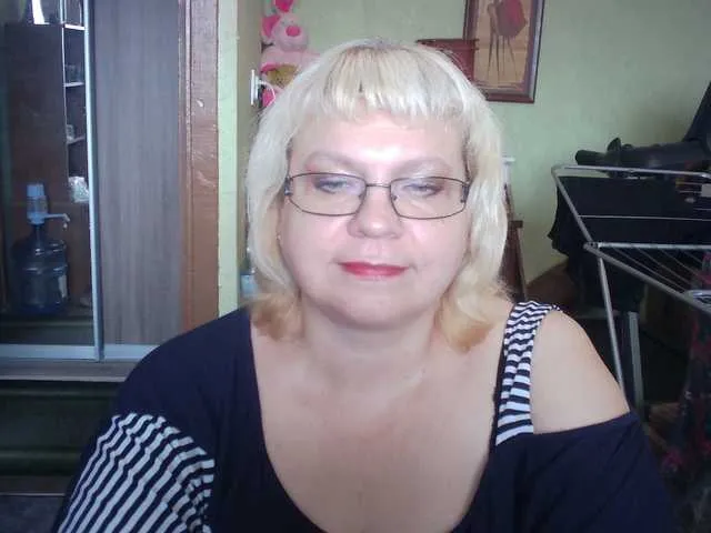 Live sex webcam photo for LOLA88888 #273612911