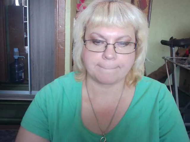 Live sex webcam photo for LOLA88888 #273664281