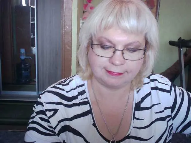 Live sex webcam photo for LOLA88888 #273711339