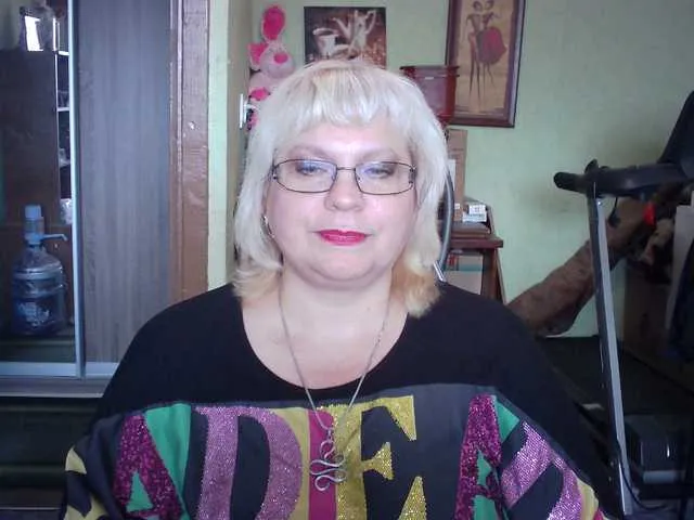 Live sex webcam photo for LOLA88888 #273795101