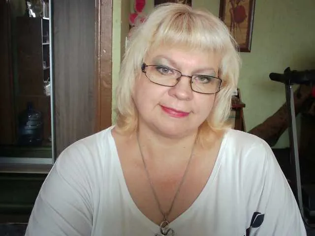 Live sex webcam photo for LOLA88888 #273868835