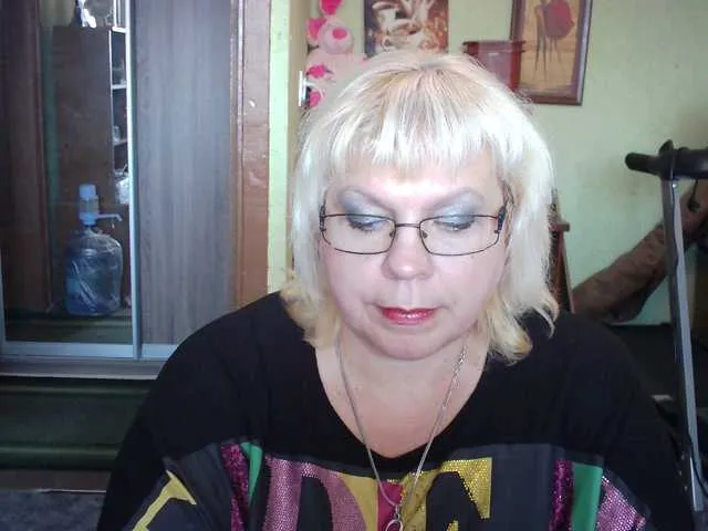 Live sex webcam photo for LOLA88888 #273886322