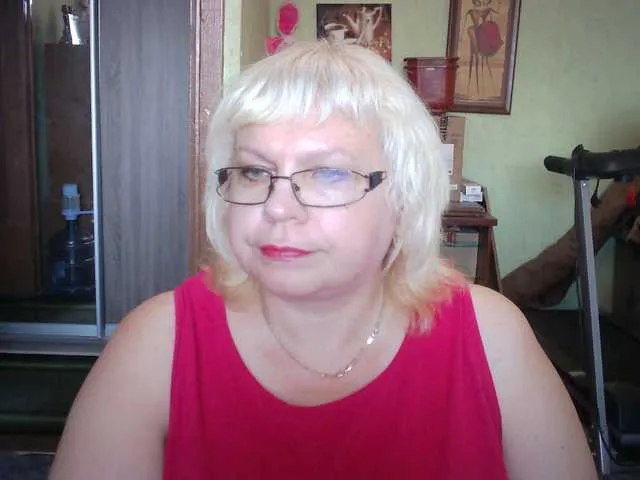 Live sex webcam photo for LOLA88888 #273979216
