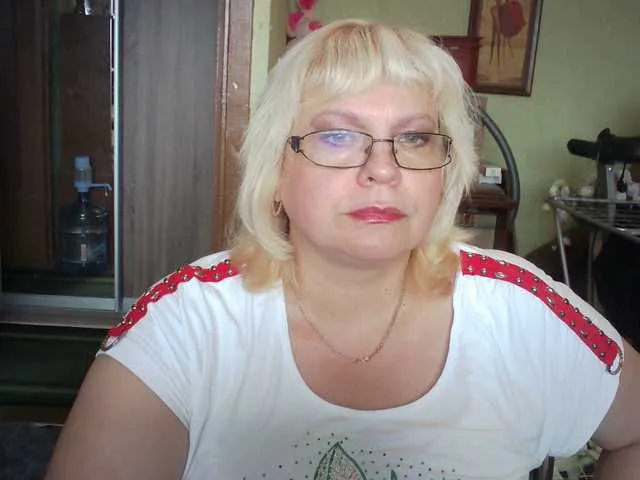 Live sex webcam photo for LOLA88888 #274066265