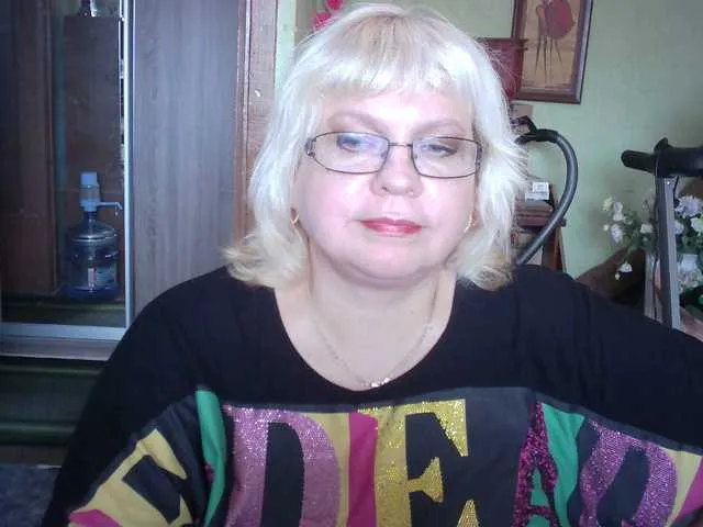 Live sex webcam photo for LOLA88888 #274086543