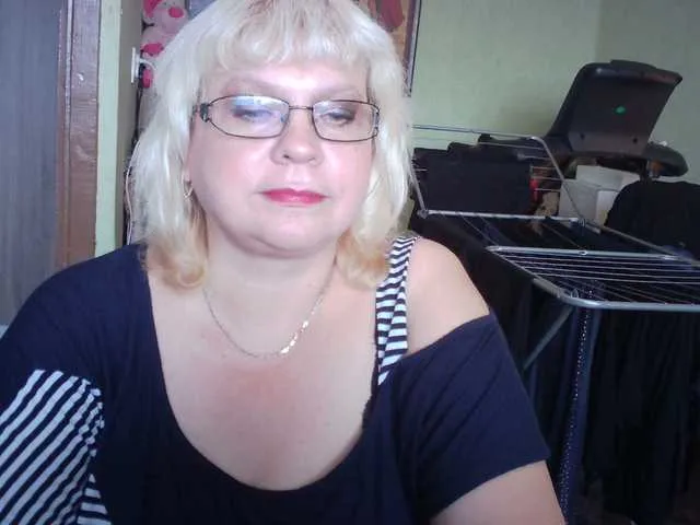 Live sex webcam photo for LOLA88888 #274247609