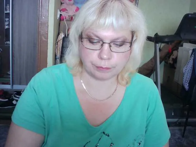 Live sex webcam photo for LOLA88888 #274258290