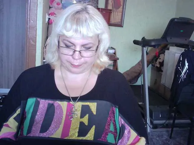 Live sex webcam photo for LOLA88888 #274280739