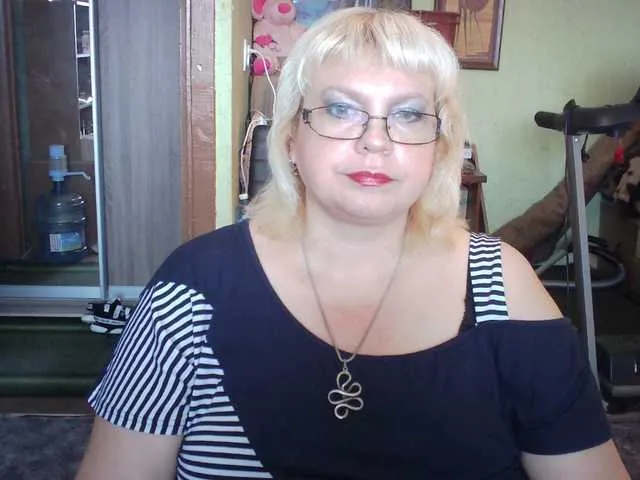 Live sex webcam photo for LOLA88888 #274319142