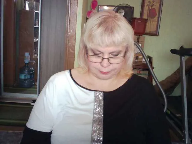Live sex webcam photo for LOLA88888 #274614269