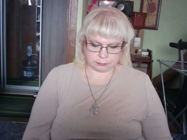 Live sex webcam photo for LOLA88888 #274895130