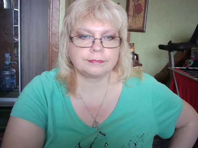Live sex webcam photo for LOLA88888 #275524585