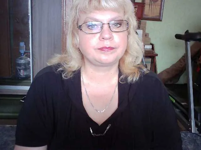Live sex webcam photo for LOLA88888 #275589731