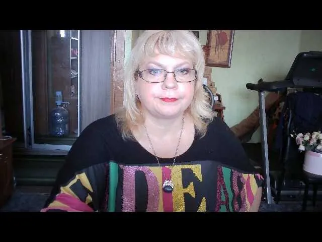 Live sex webcam photo for LOLA88888 #275714504