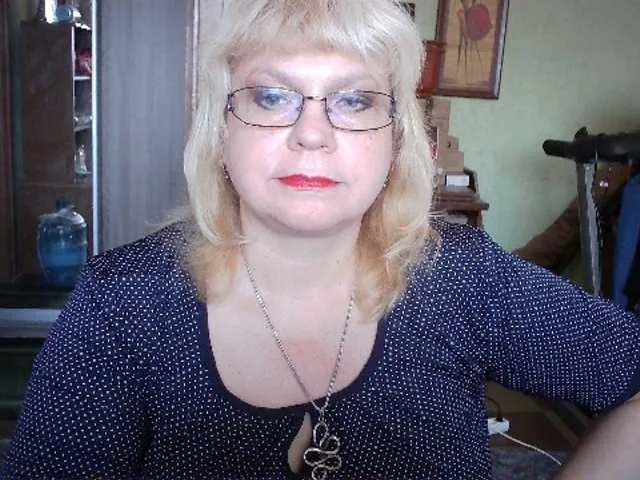 Live sex webcam photo for LOLA88888 #275843078