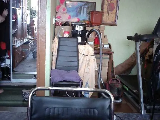 Live sex webcam photo for LOLA88888 #275887776