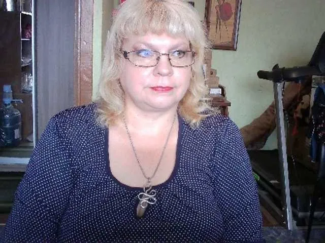 Live sex webcam photo for LOLA88888 #275912978