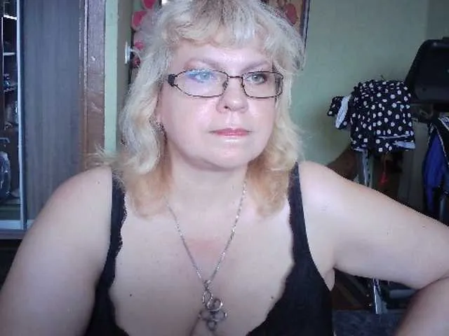 Live sex webcam photo for LOLA88888 #276027993