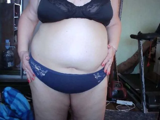 Live sex webcam photo for LOLA88888 #276138281