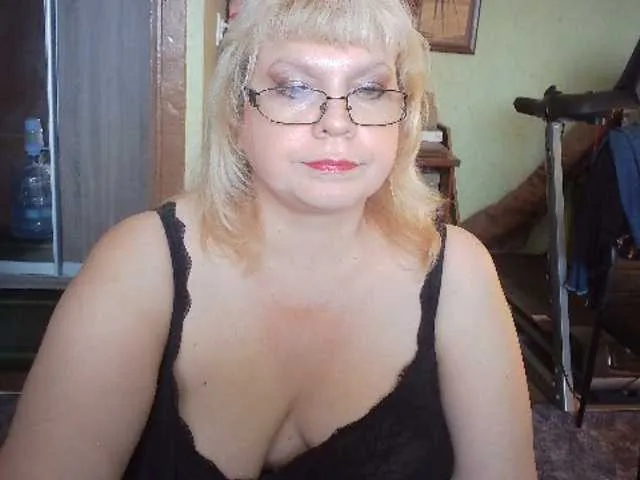 Live sex webcam photo for LOLA88888 #276204110