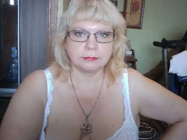 Live sex webcam photo for LOLA88888 #276211751