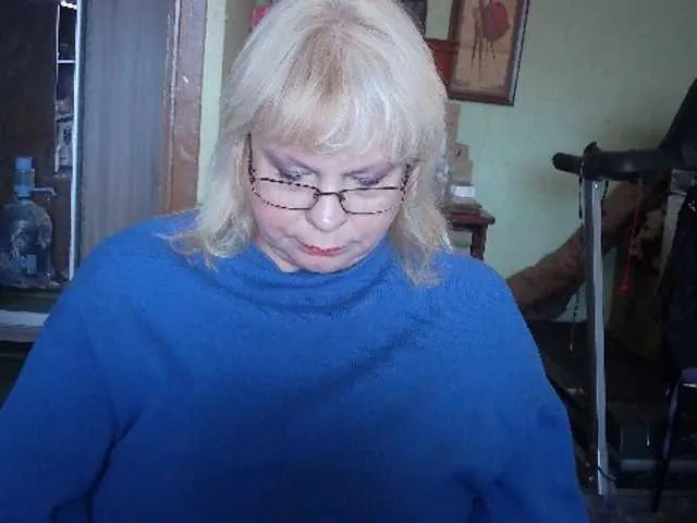 Live sex webcam photo for LOLA88888 #276453943