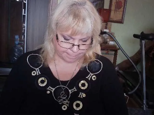 Live sex webcam photo for LOLA88888 #276593082