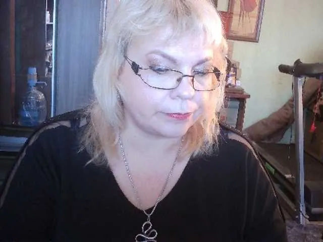 Live sex webcam photo for LOLA88888 #276653374