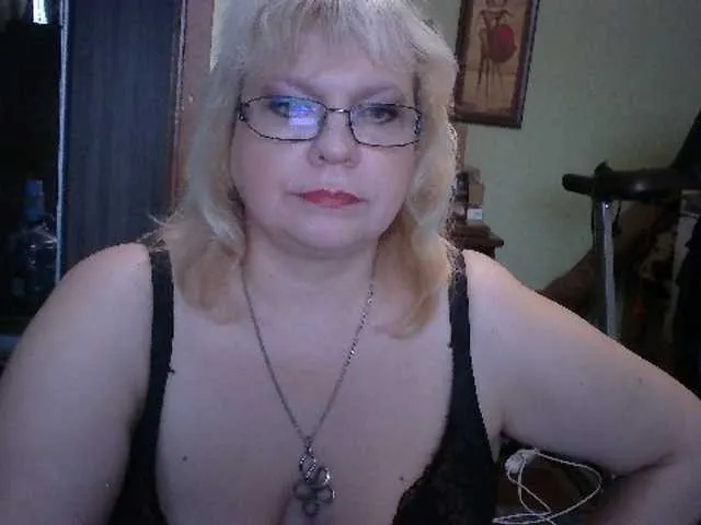 Live sex webcam photo for LOLA88888 #276782337