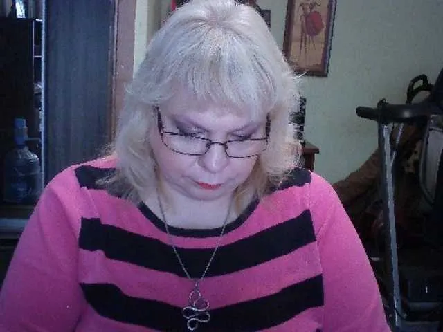 Live sex webcam photo for LOLA88888 #276961774