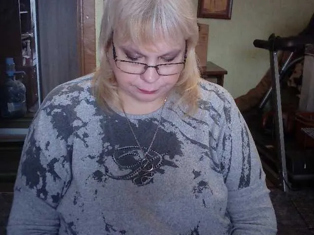 Live sex webcam photo for LOLA88888 #277146167