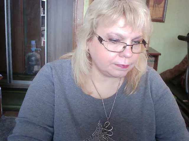 Live sex webcam photo for LOLA88888 #277222475