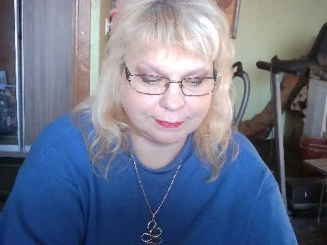 Live sex webcam photo for LOLA88888 #277436155