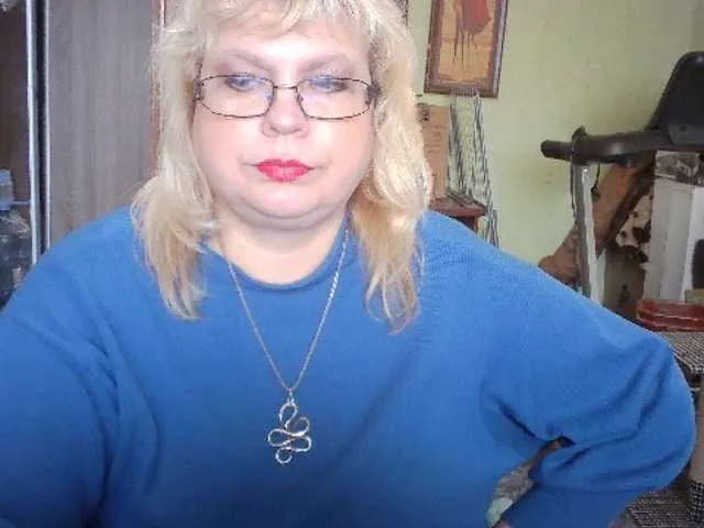 Live sex webcam photo for LOLA88888 #277442512