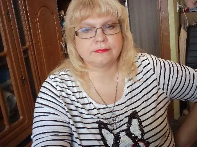 Live sex webcam photo for LOLA88888 #277683578