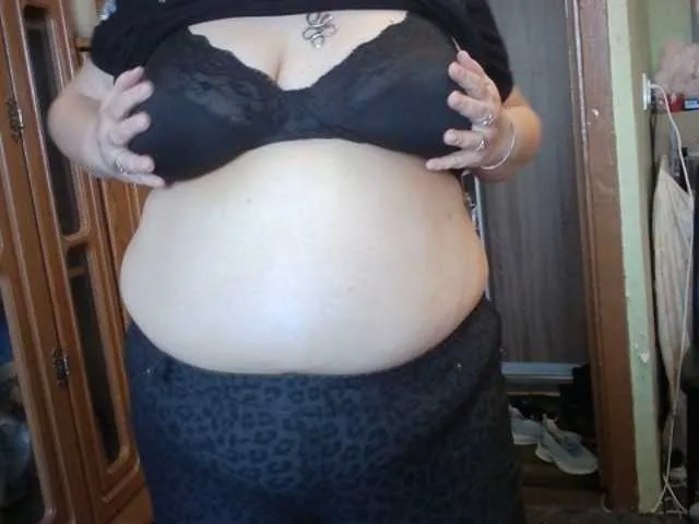 Live sex webcam photo for LOLA88888 #277850395