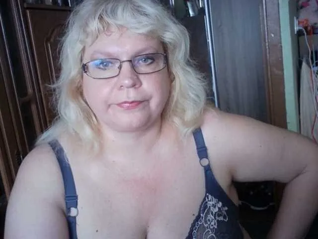 Live sex webcam photo for LOLA88888 #278238758