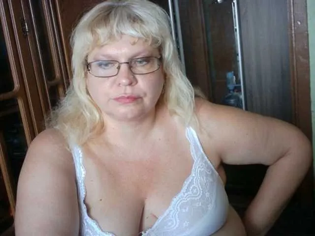 Live sex webcam photo for LOLA88888 #278297588