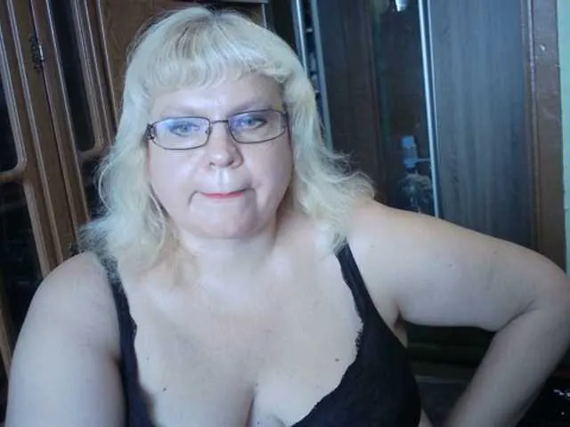 Live sex webcam photo for LOLA88888 #287005803
