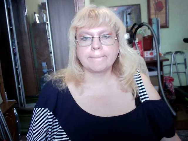 Live sex webcam photo for LOLA88888 #291191945