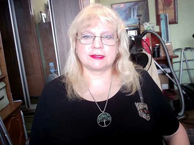 Live sex webcam photo for LOLA88888 #291266927