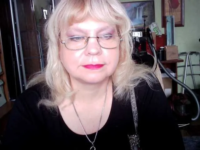 Live sex webcam photo for LOLA88888 #291278141